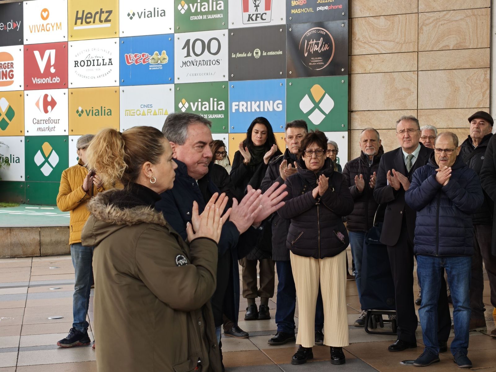 Los trabajadores de Renfe en Salamanca guardan cinco minutos de silencio tras el accidente de Adamuz