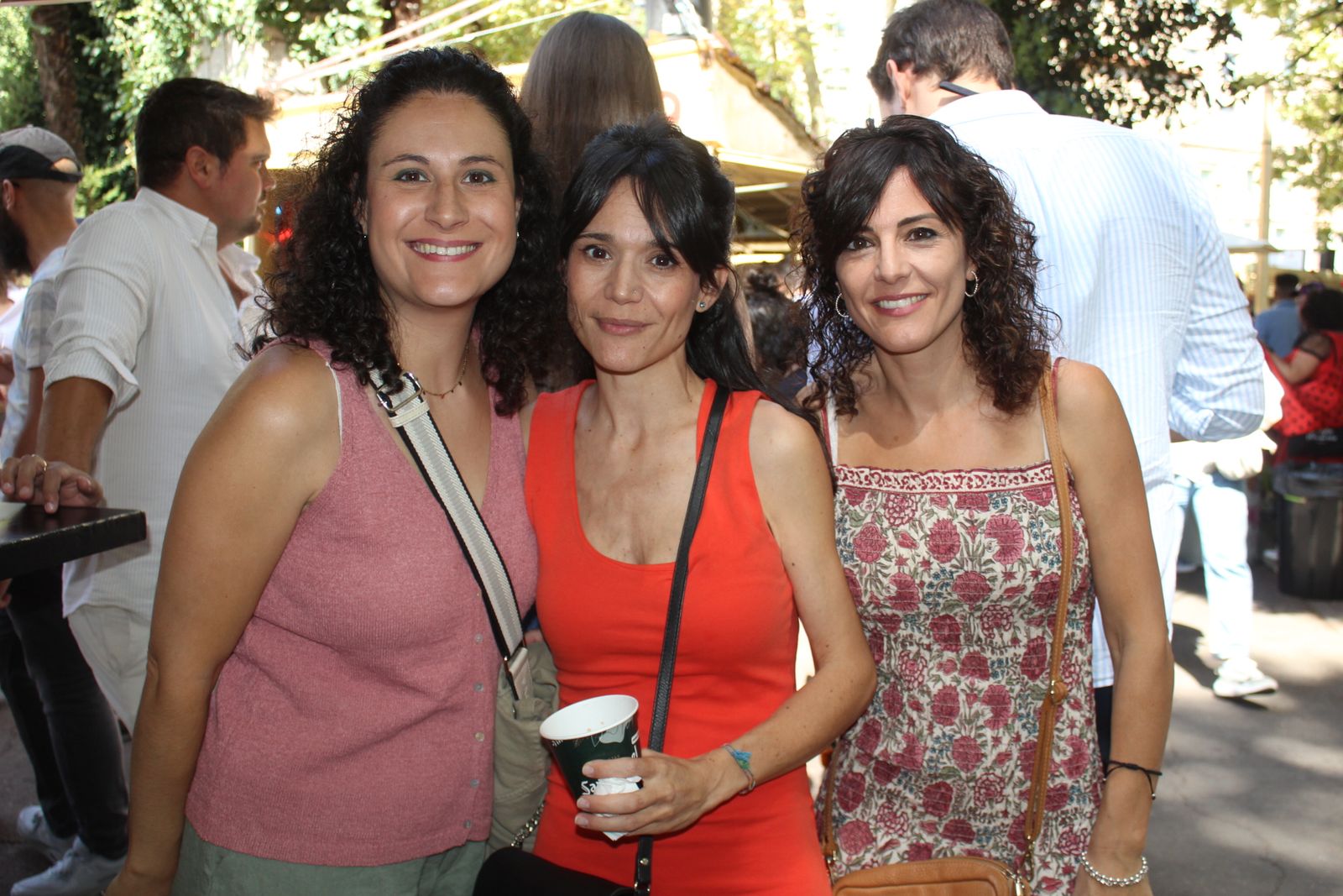 Ambiente en la Feria de Día en el mediodía de este sábado