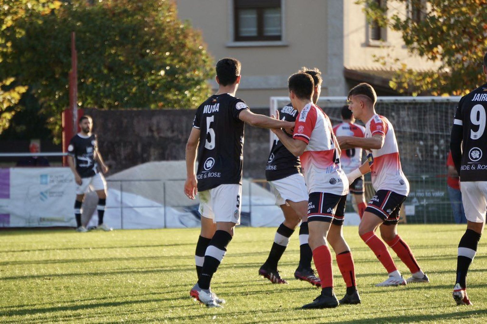 Imagen del partido entre Arosa y Salamanca CF UDS / FOTO SALAMANCA CF UDS