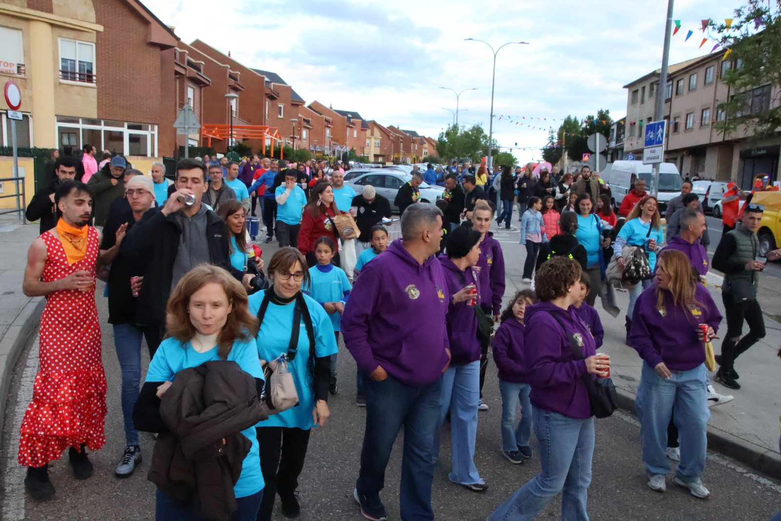  Villamayor, concentración y pasacalles de grupos y peñas