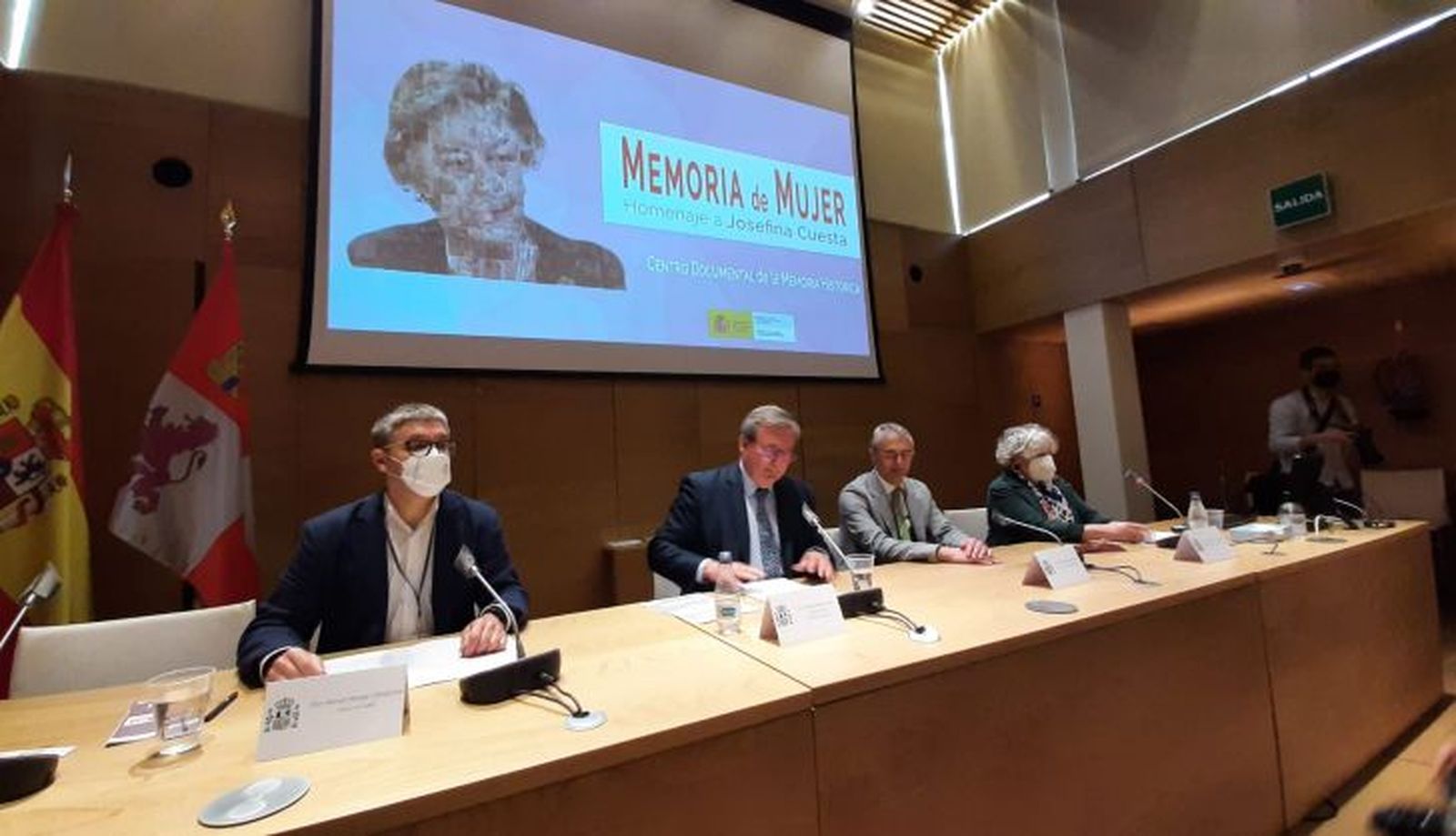 Inauguración del homenaje a Josefina Cuesta en el CDMH (11)