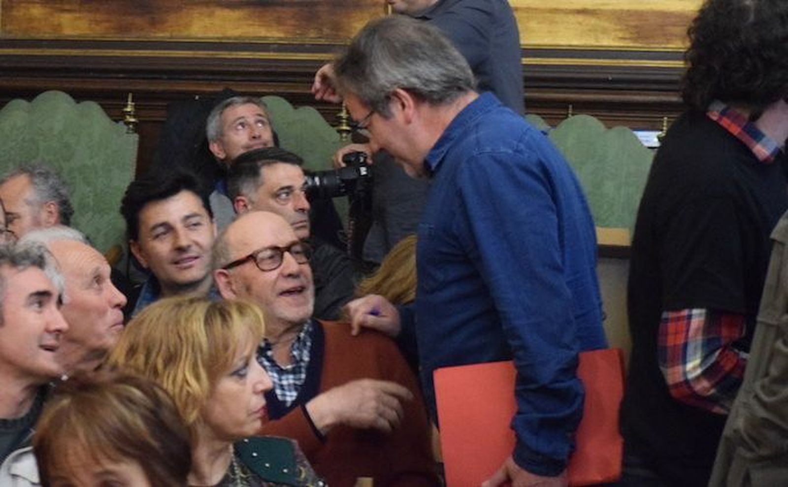 Retiradas las calles en honor a Carlos Pinilla y Alfonso Peña