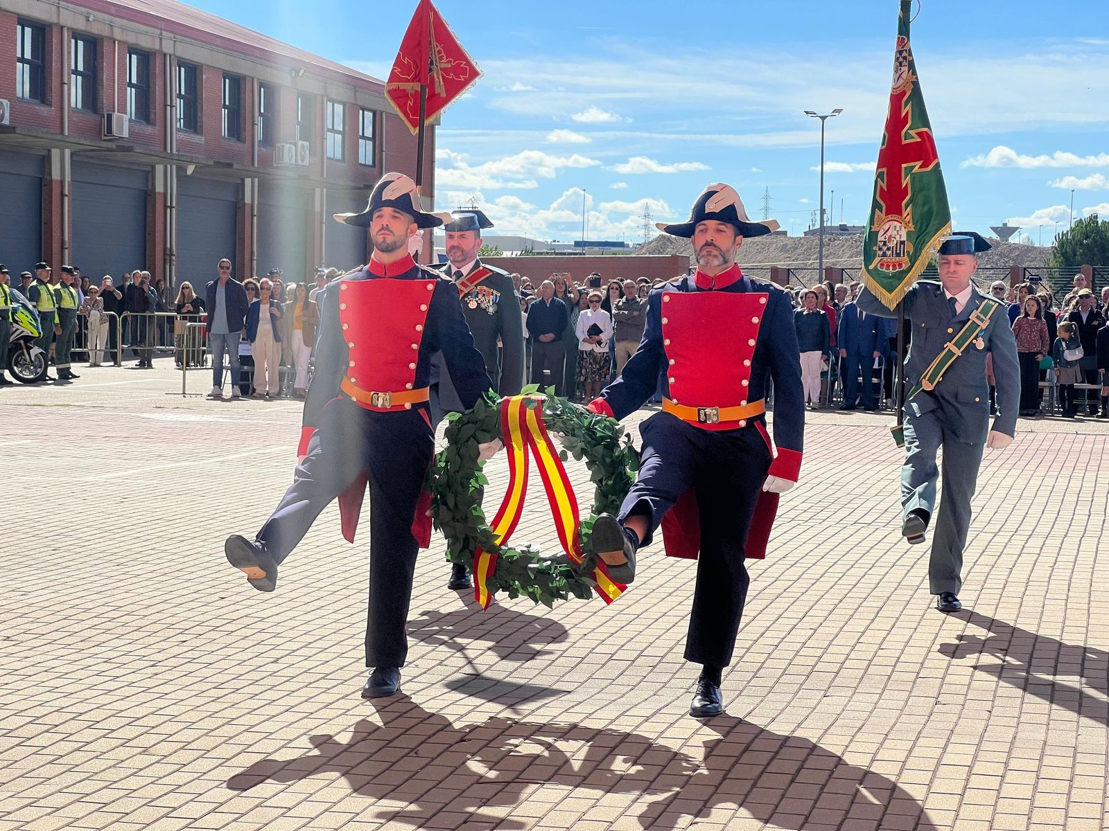 Salamanca rinde honores a la Guardia Civil en la Celebración de su Patrona