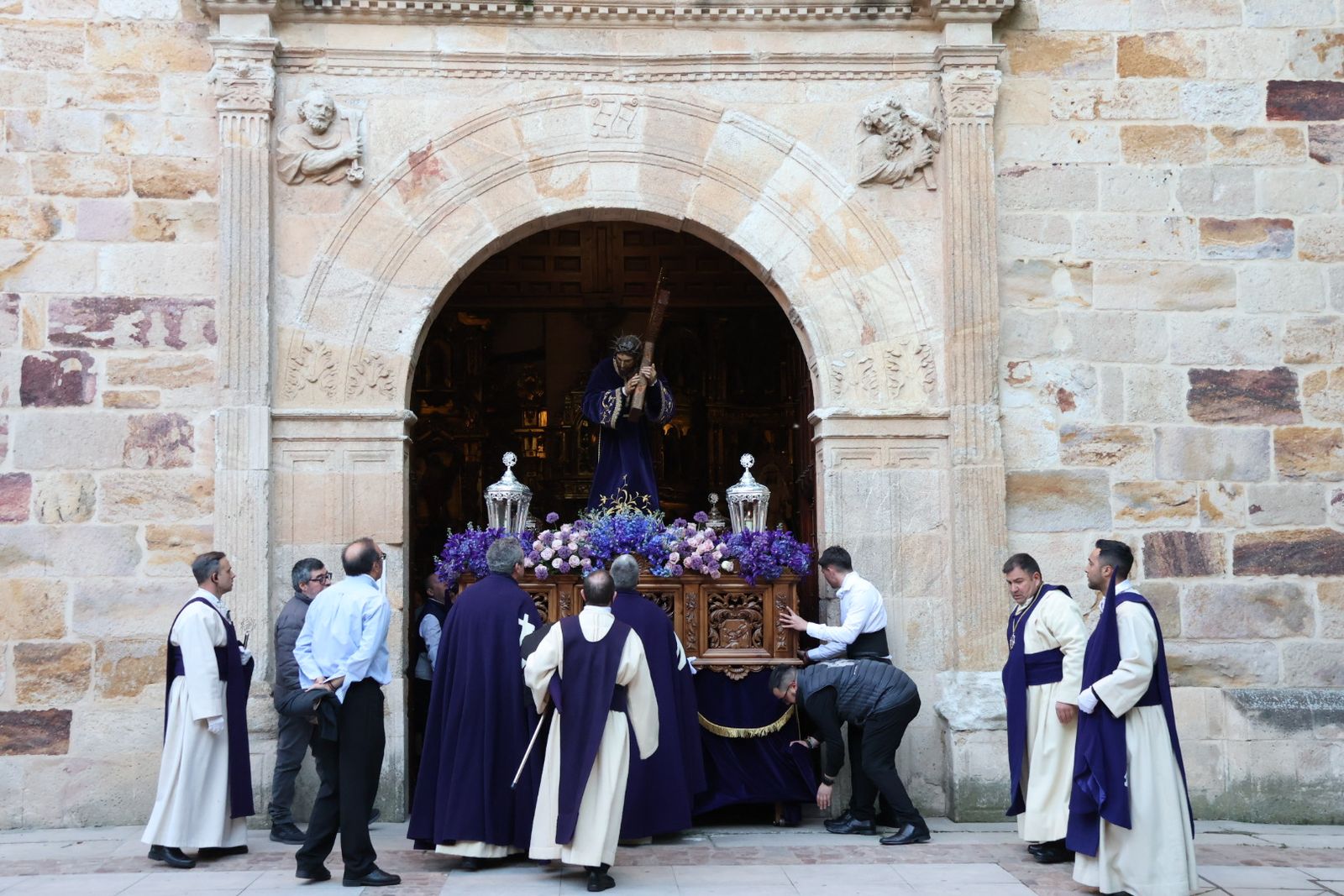 GALERÍA | Revive en imágenes la procesión de Jesús del Vía Crucis