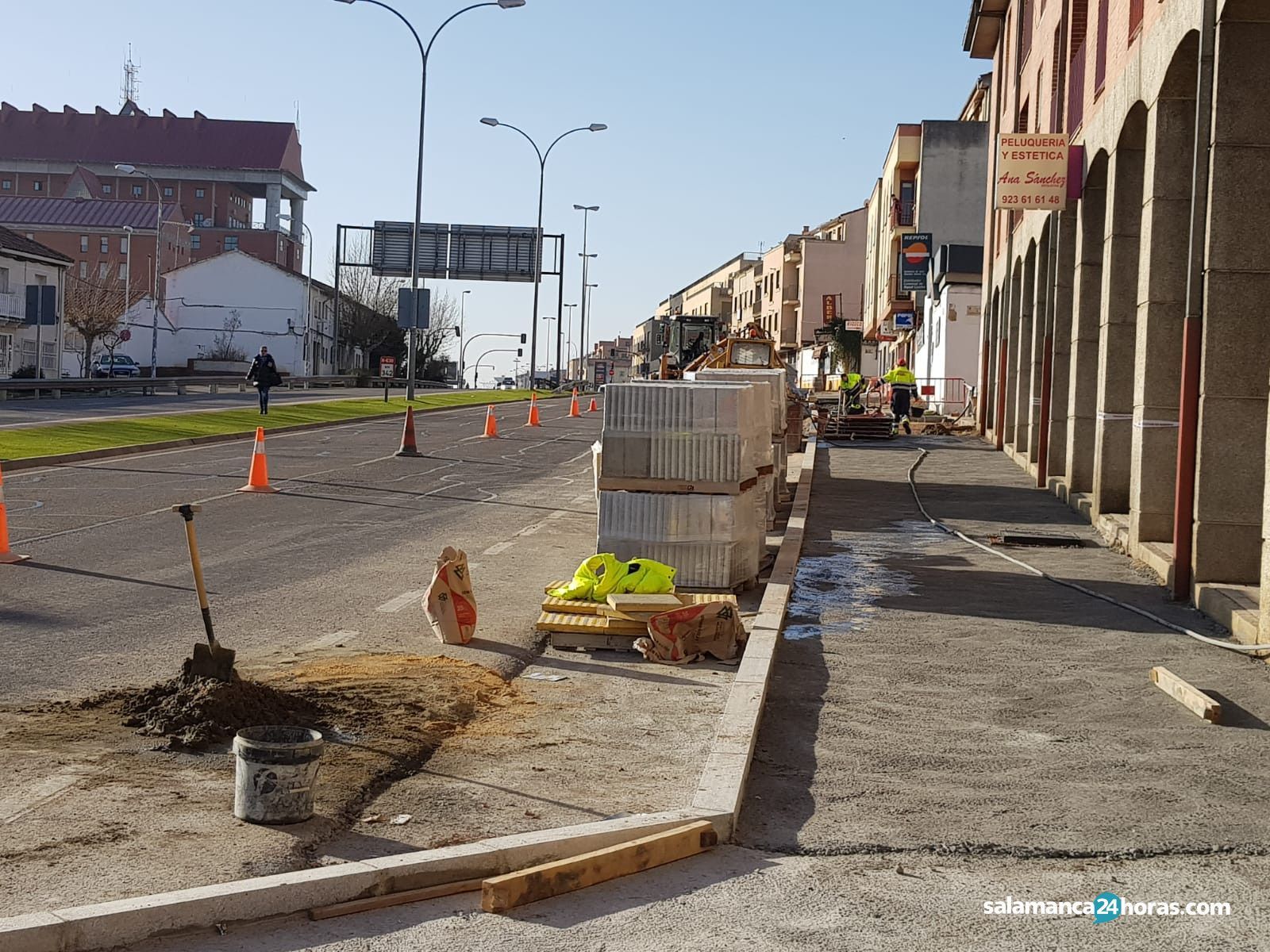 Cortes de tráfico acera obras sur carretera de béjar saavedra y fajardo (9)