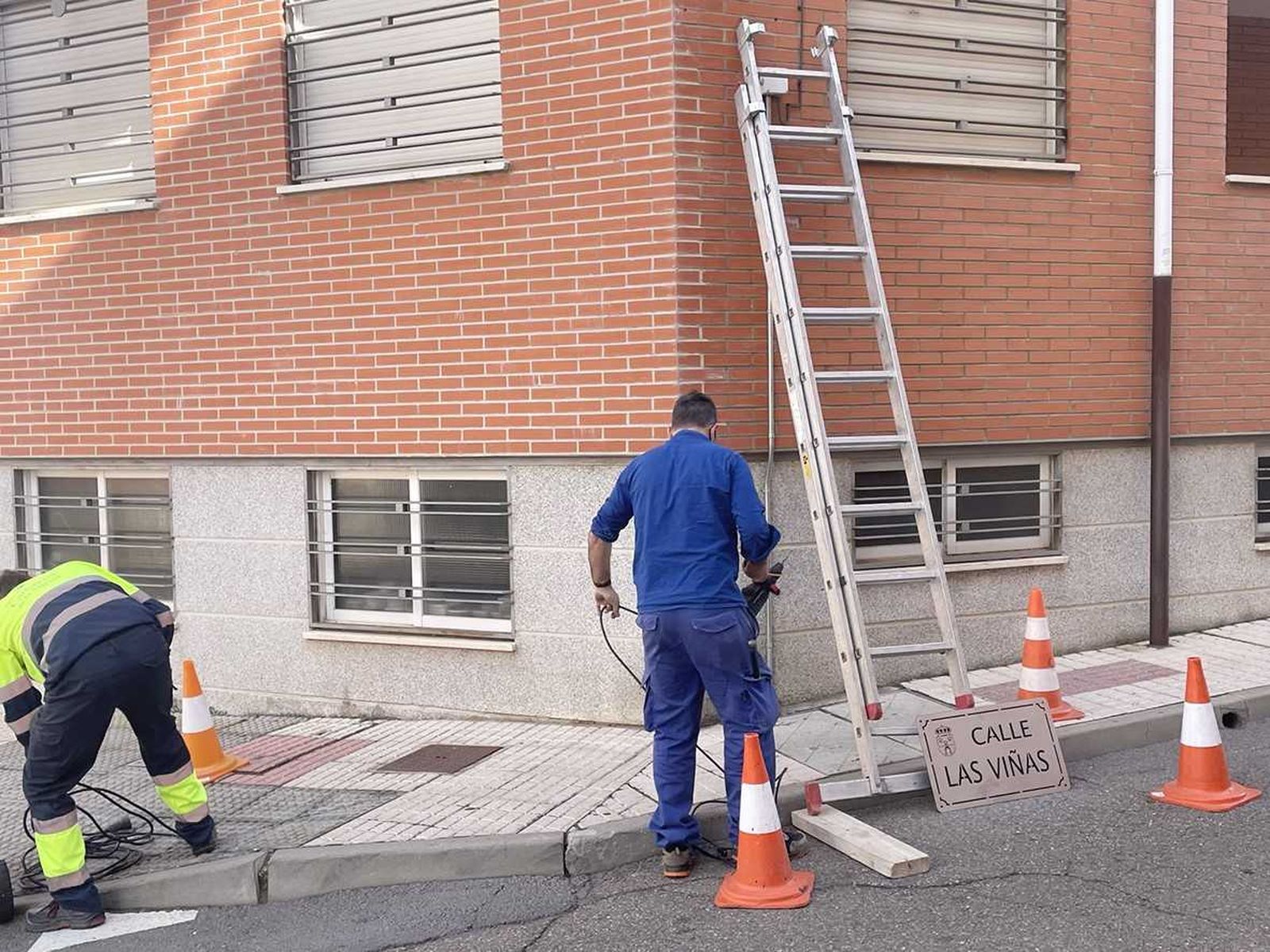 Carbajosa sustituye las placas de las calles