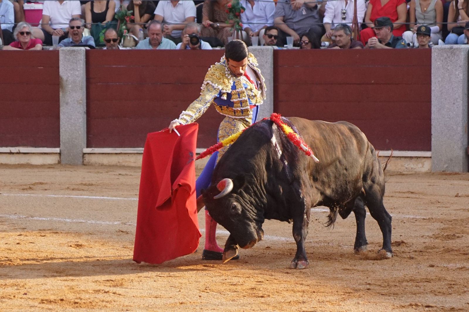 : Emilio de Justo y Diosleguarde cierran en hombros una feria de Guijuelo marcada por las despedidas de El Capea y Javier Castaño