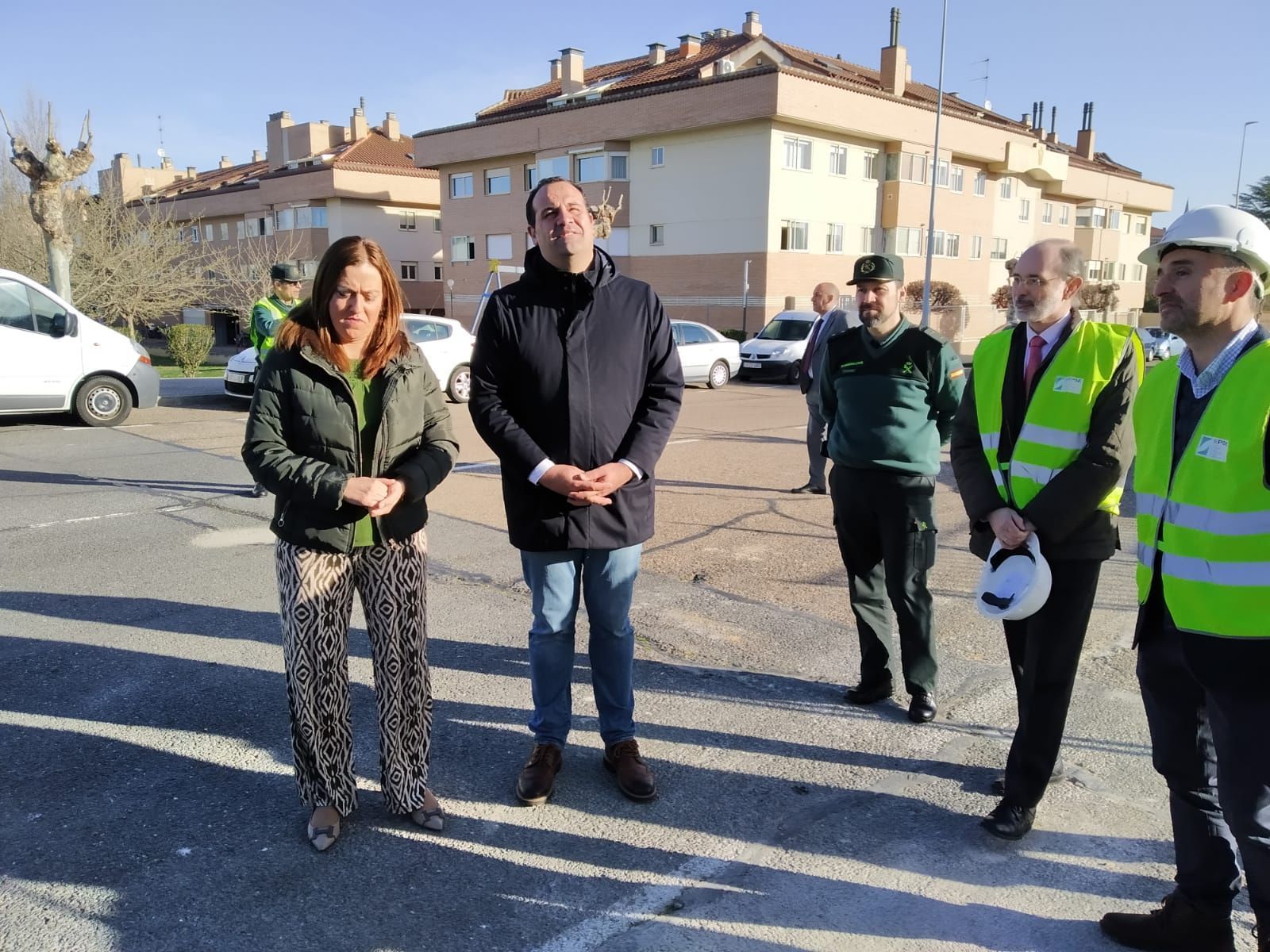 Virginia Barcones visita las obras del cuartel de la Guardia Civil en Santa Marta de Tormes (1)