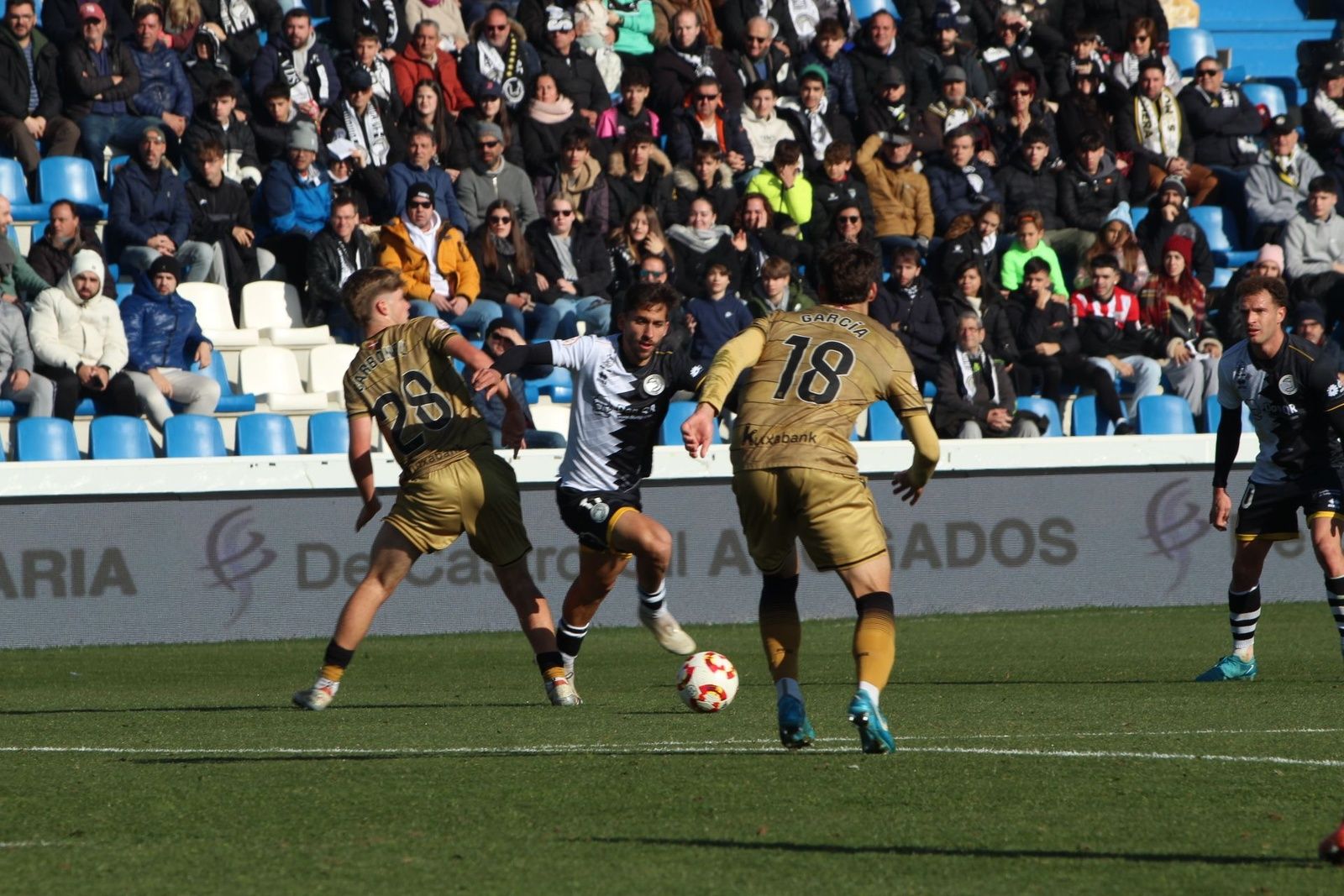 Álvaro Gómez, ante la Real B | FOTO SALAMANCA24HORAS.COM