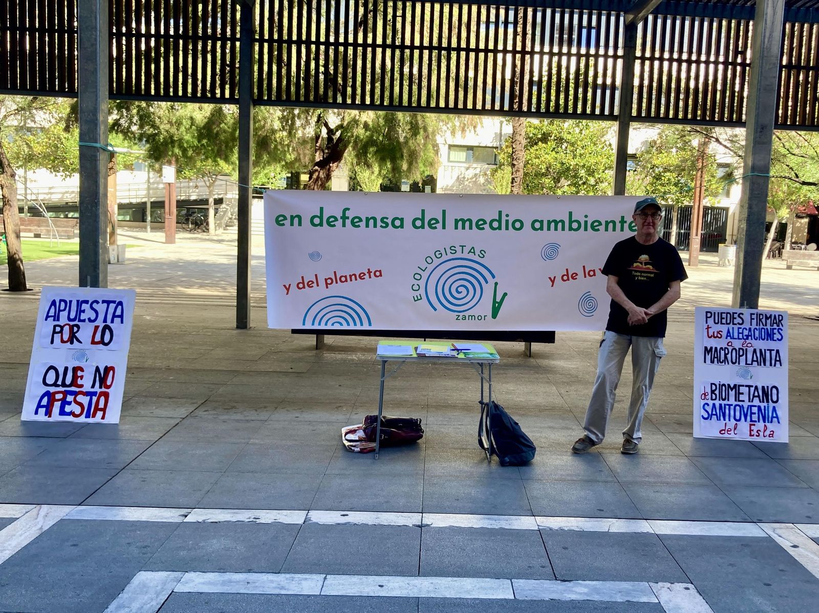 Ecologistas Zamora recogen firmas en el centro de la ciudad