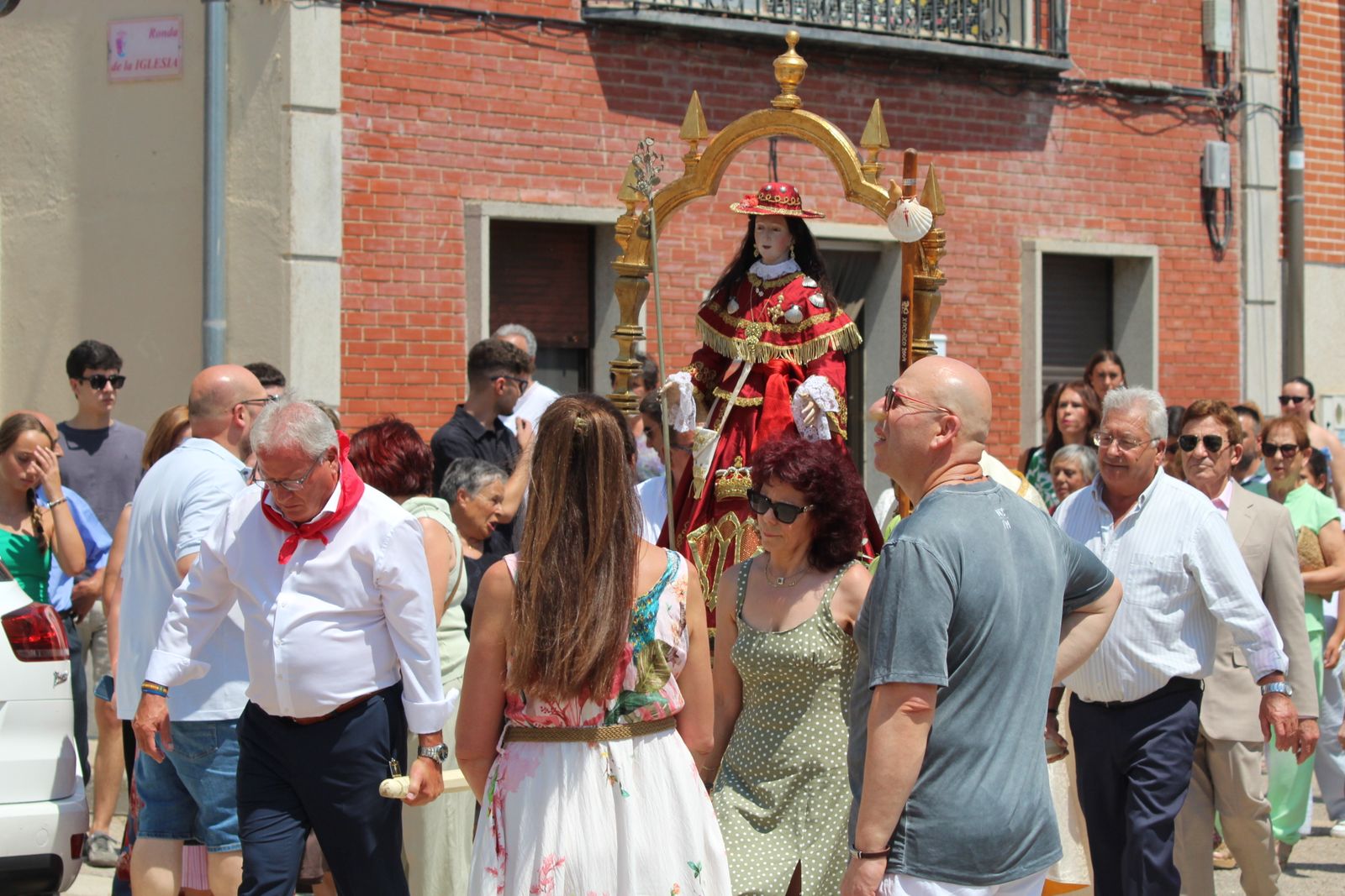 Moriscos. Procesión acompañada por la Agrupación Musical Virgen de la Vega