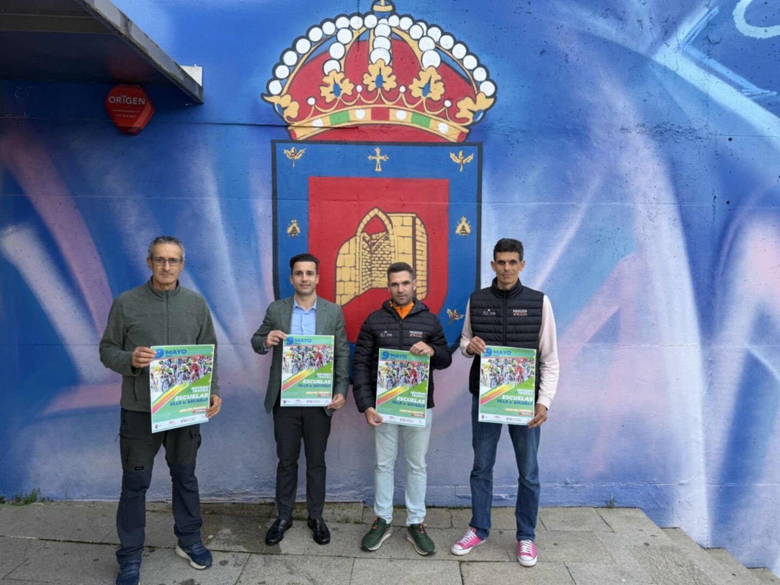 Presentación en Guijuelo del trofeo de escuelas