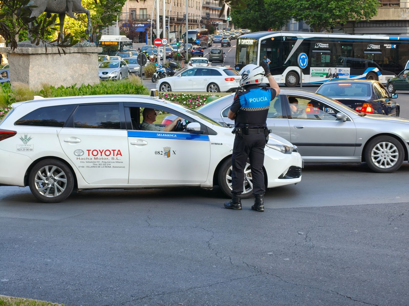 atropello-a-la-conductora-de-un-patinete-electrico-en-plaza-de-espana-4