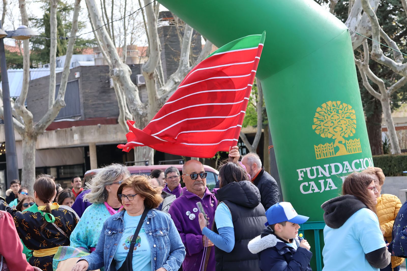 paseo-solidario-por-el-dia-mundial-del-autismo-en-zamora-3