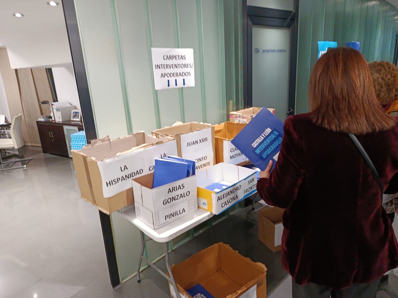 Noeche electoral en la sede del PP en Zamora