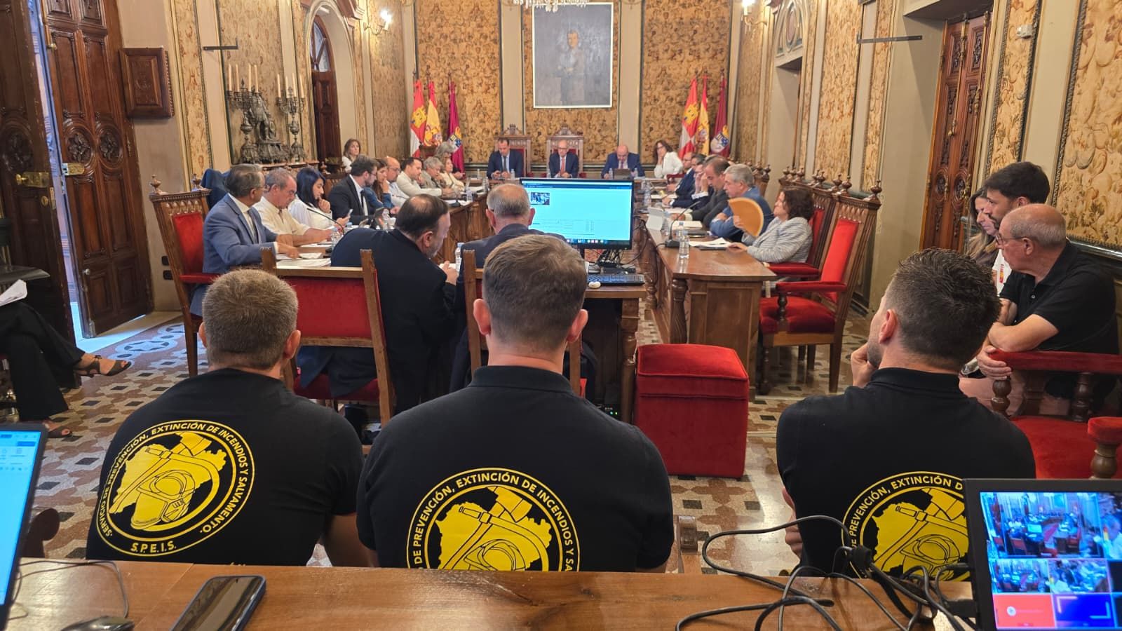 Pleno extraordinario Diputación para tratar sobre incendios forestales (7).jpg