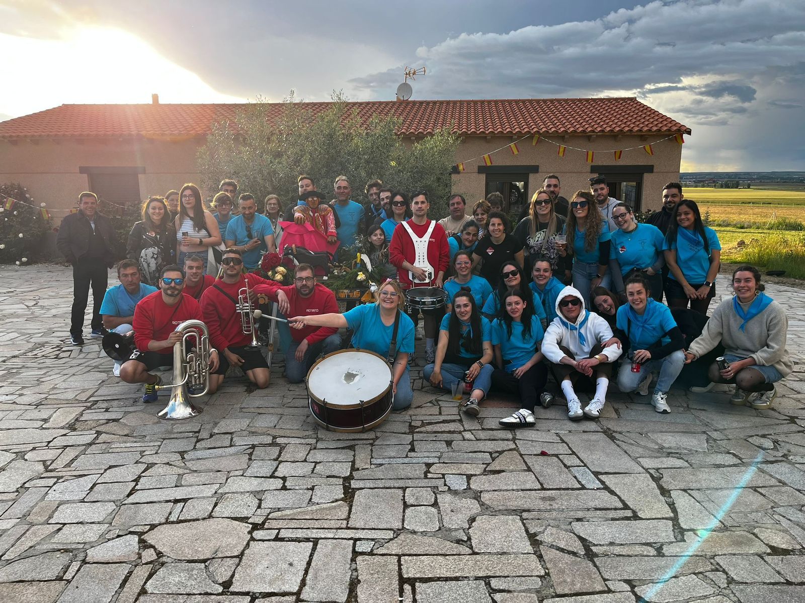 La espera termina en Arcenillas con la llegada de 'Ni fu ni fa': "Tenemos muchos nervios, pero mucha ilusión"