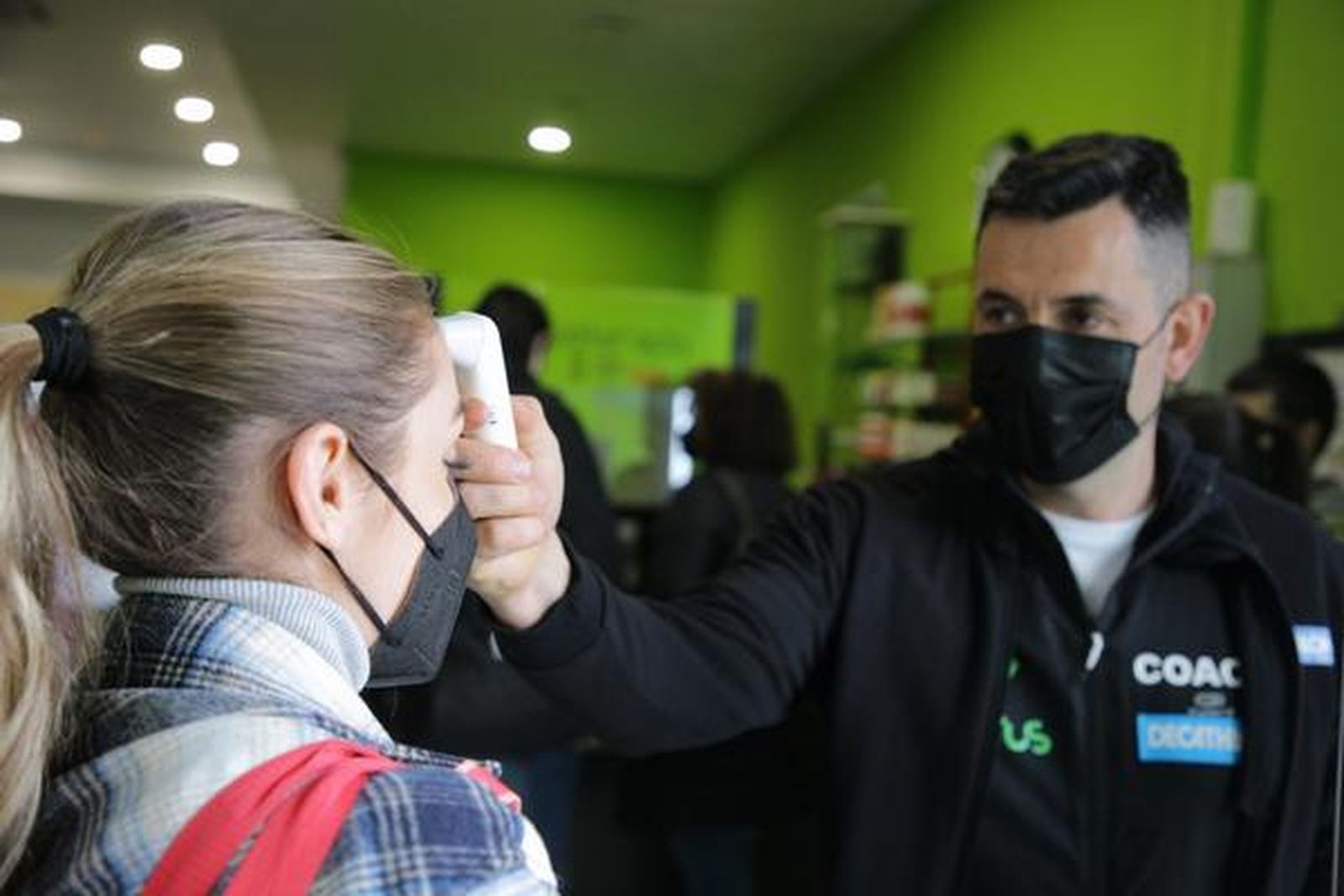 Toma de temperaturas en un gimnasio de la capital