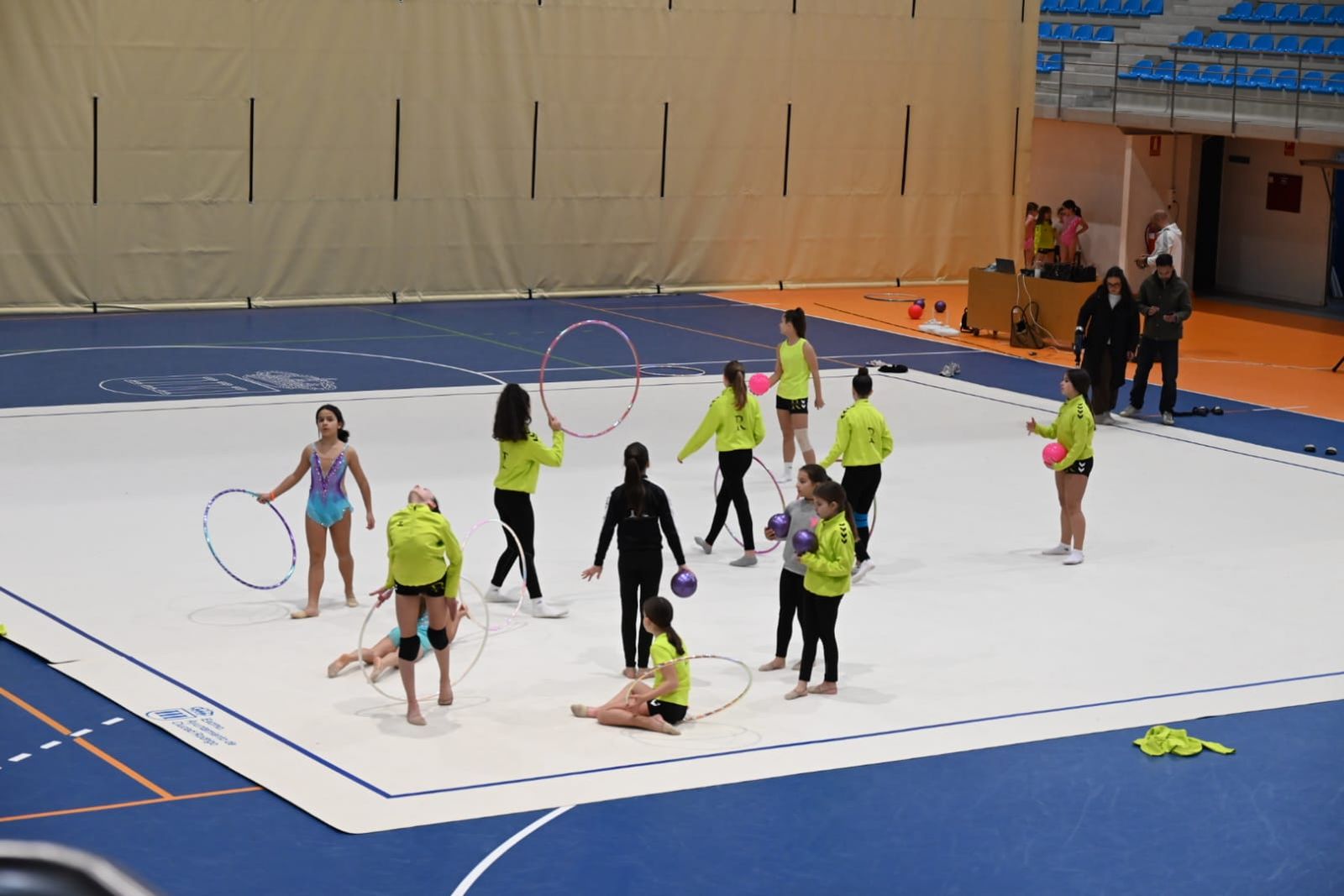 Ciudad Rodrigo ya cuenta con un nuevo tapiz para gimnasia rítmica