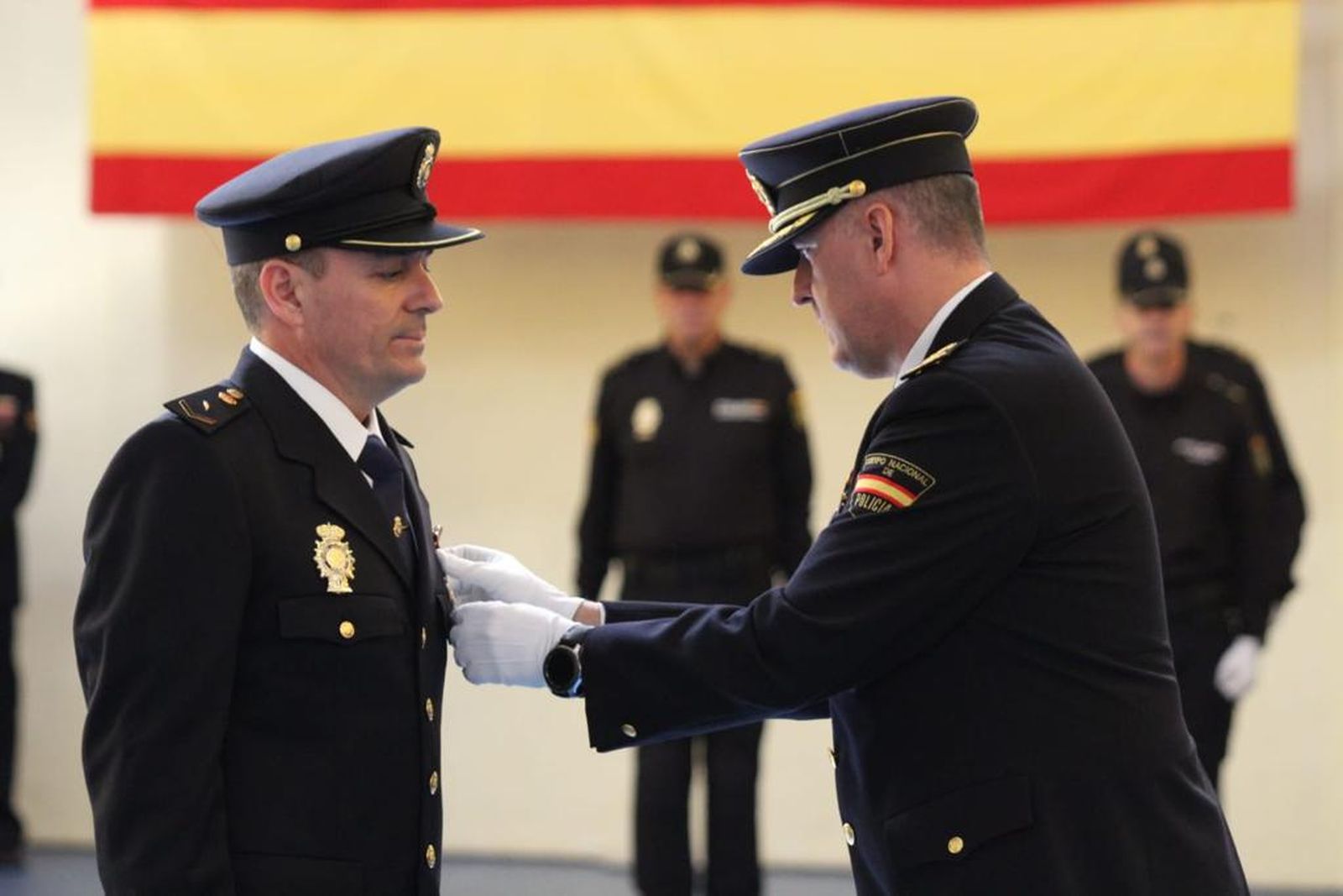 la-policia-nacional-de-salamanca-los-angeles-custodios-5