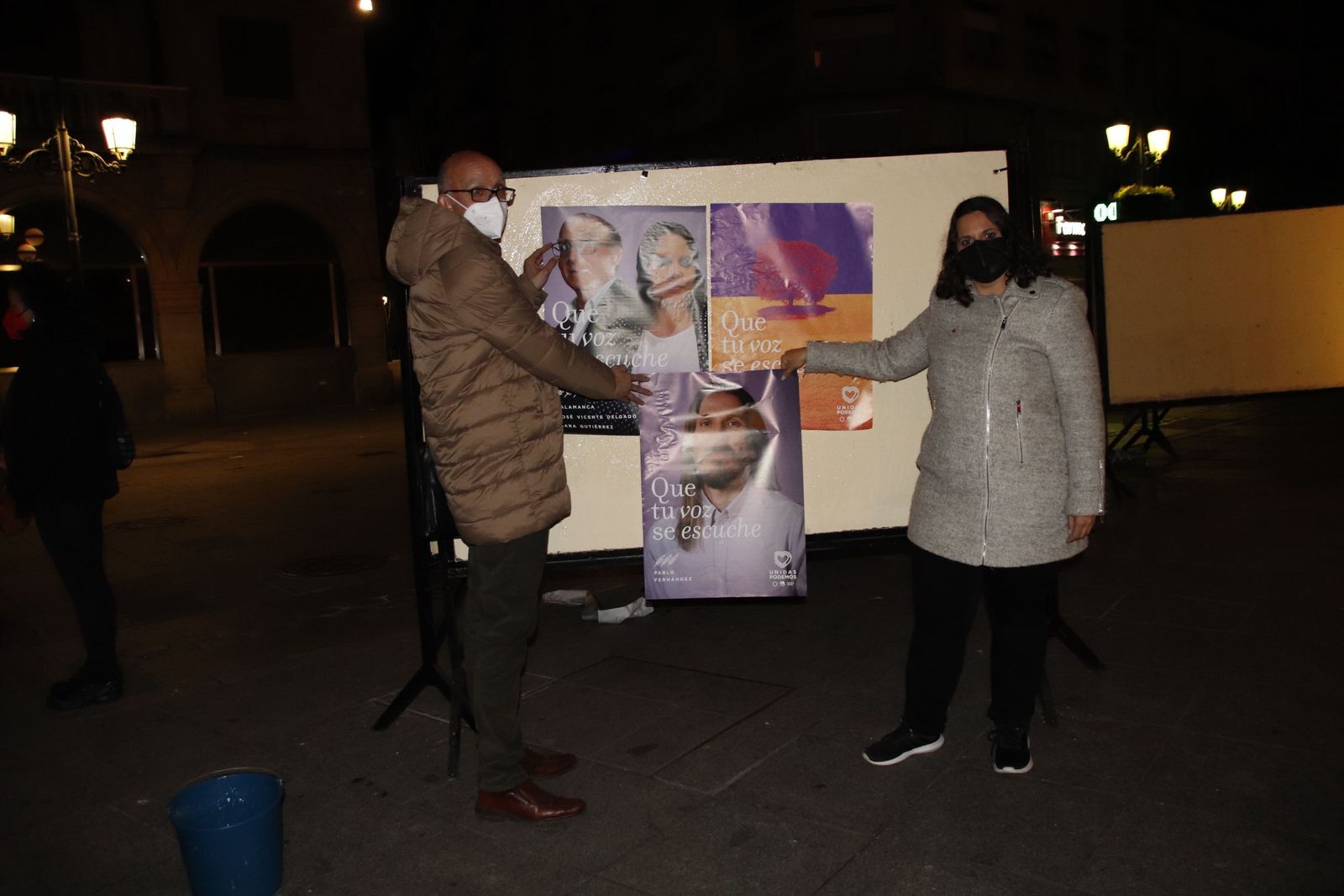 Pegada de carteles de Unidas Podemos