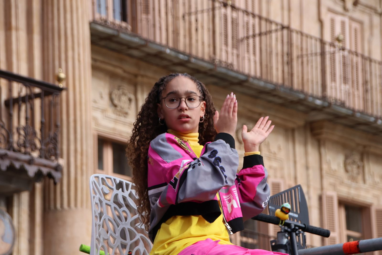 El alcalde de Salamanca, Carlos García Carbayo, recibe a sus Majestades los Reyes Magos y Concierto de Chloe DelaRosa en la Plaza Mayor