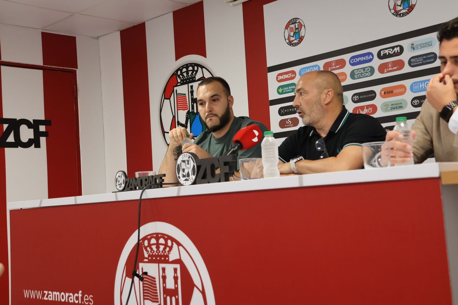 presentacion-de-juan-sabas-como-nuevo-tecnico-del-zcf-14