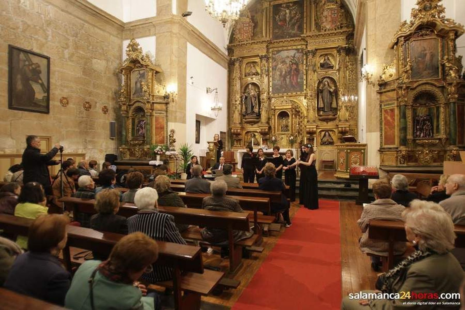 Homenaje del grupo Alanna por el quinto centenario de Santa Teresa
