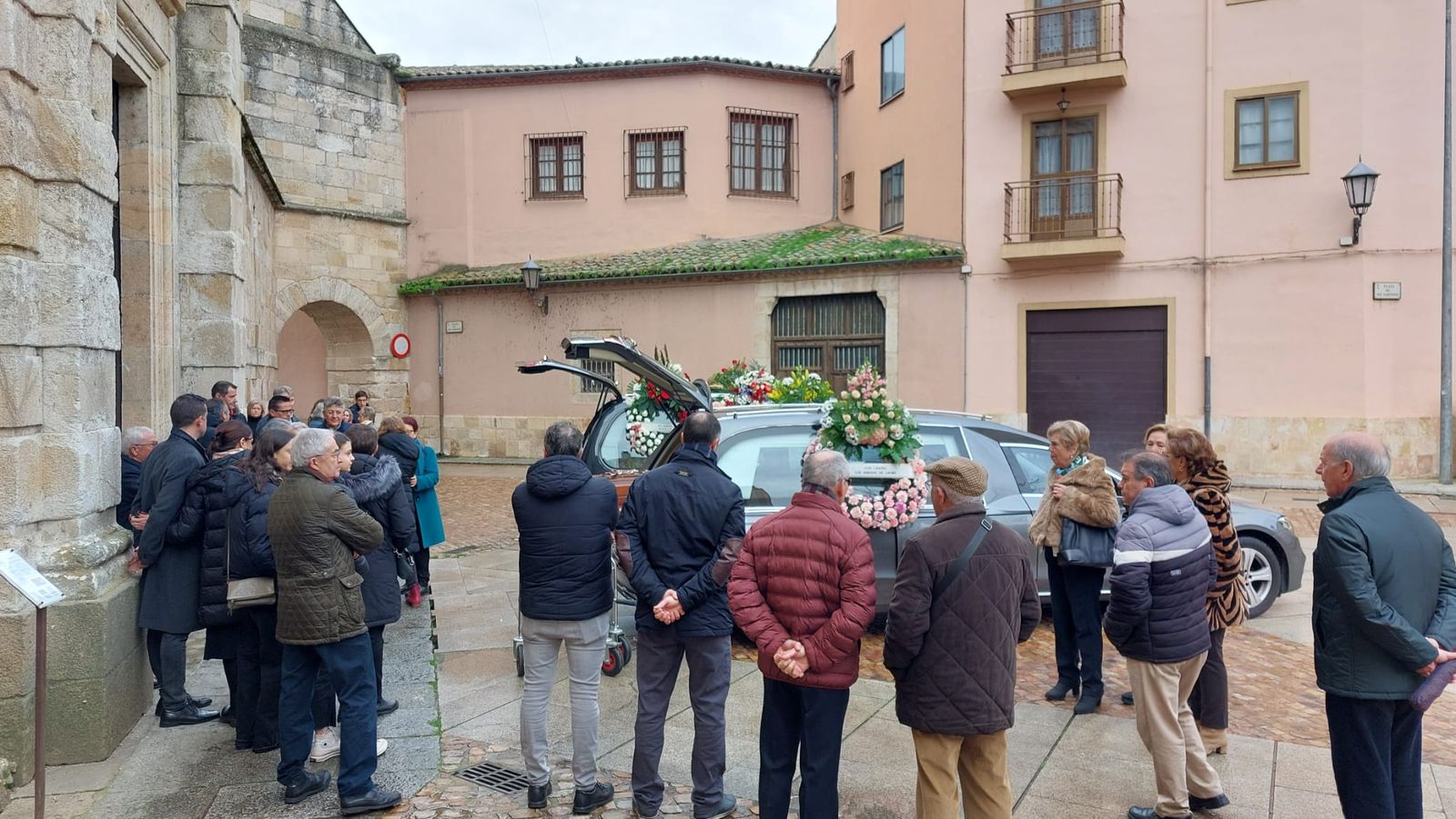 whatsapp-image-2025-03-05-at-10-56-00