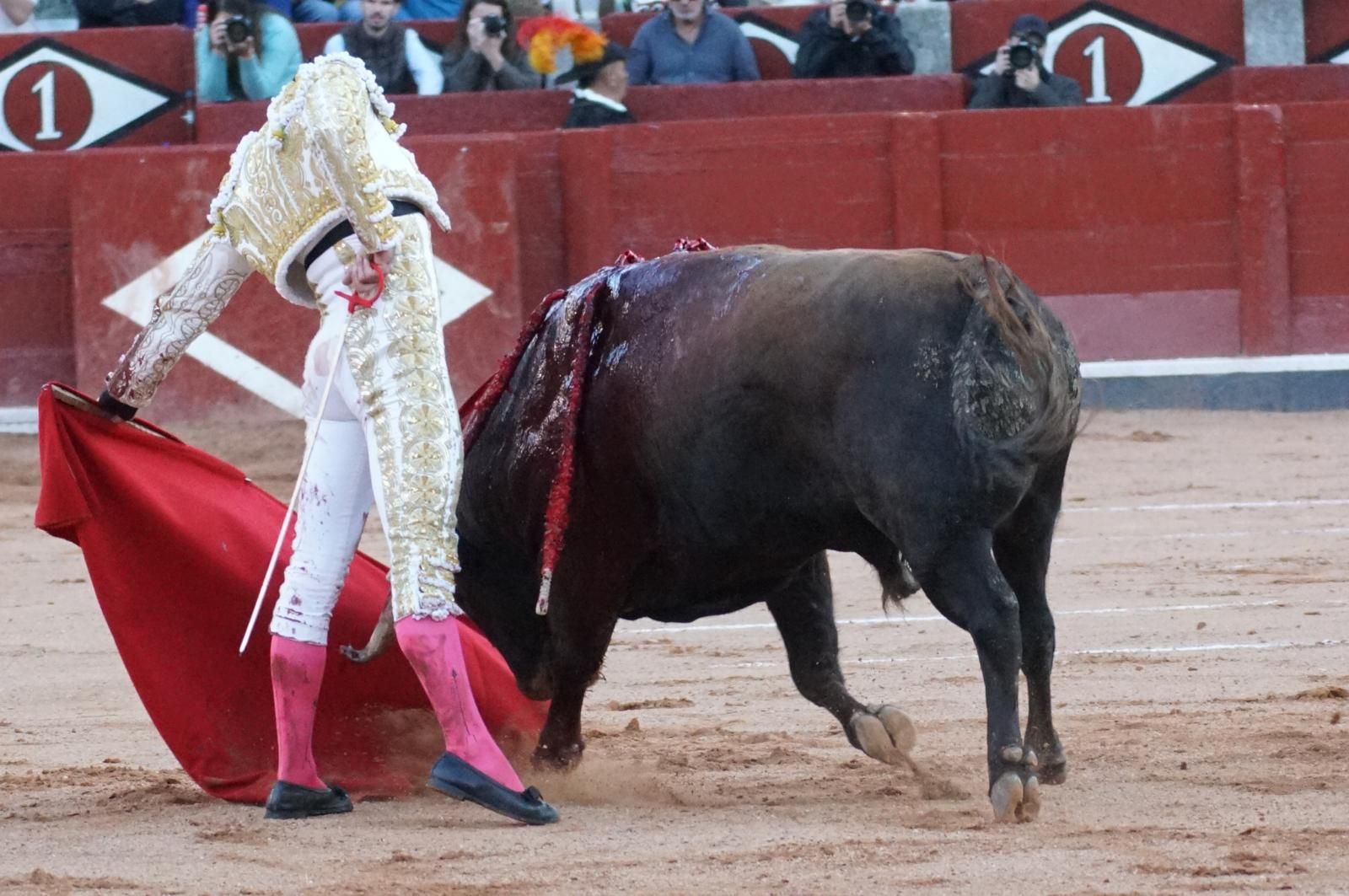 La corrida concurso para despedir la feria con Morante, Talavante y Borja Jiménez: imágenes de los mejores momentos en La Glorieta