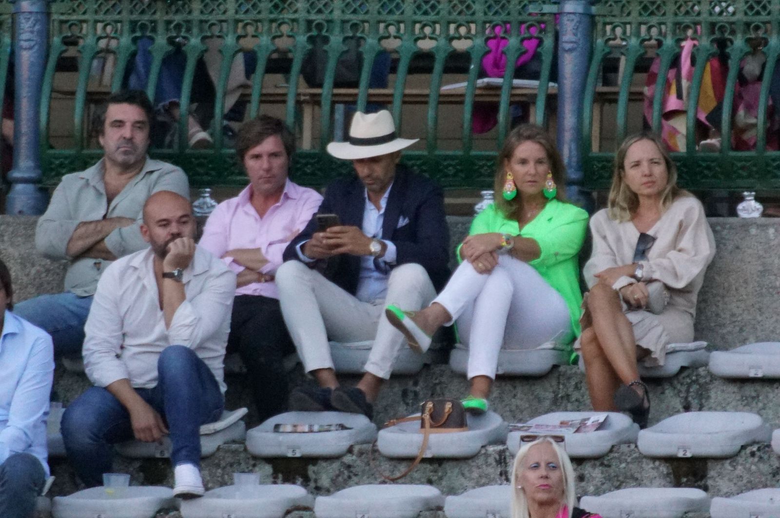 Así se ha vivido la primera corrida de la feria 2025 en La Glorieta: imágenes del ambiente en los tendidos y en el patio de cuadrillas