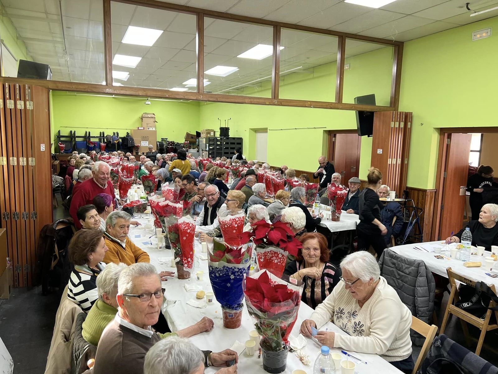 Villamayor comida mayores. Foto: Ayto. Villamayor