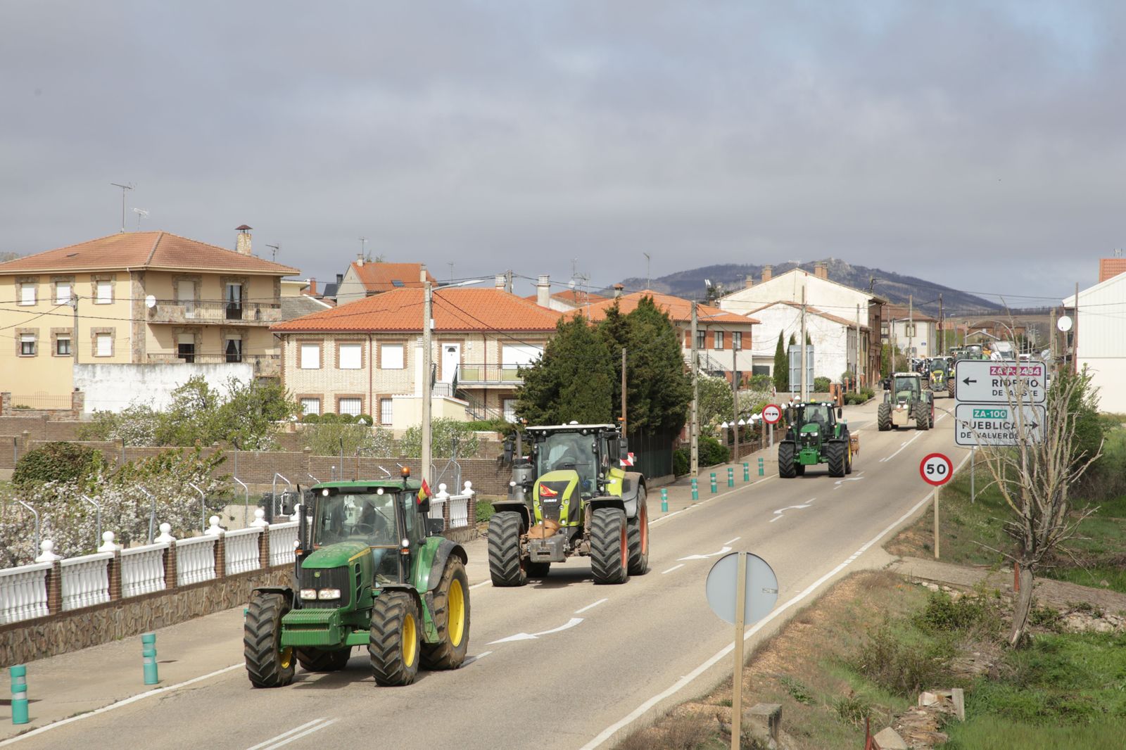 Tractorada en Tábara (6). Foto: J.L. Leal