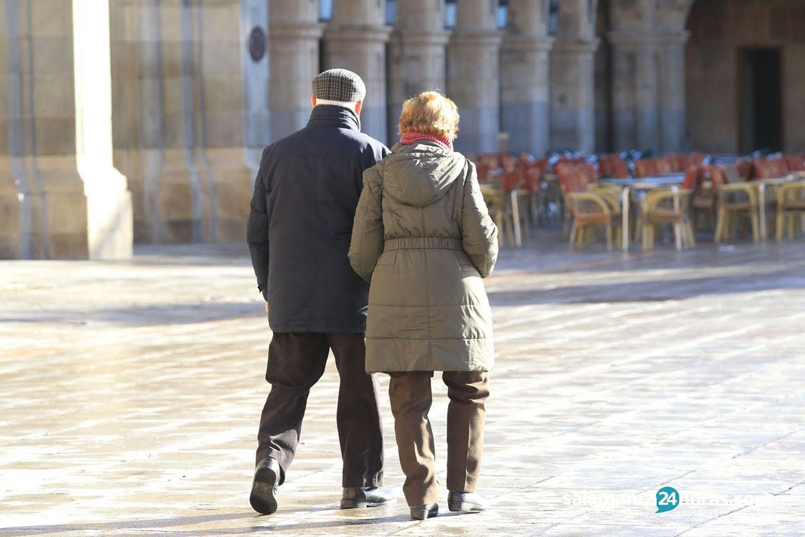 Gente personas jubilados mayores   copia