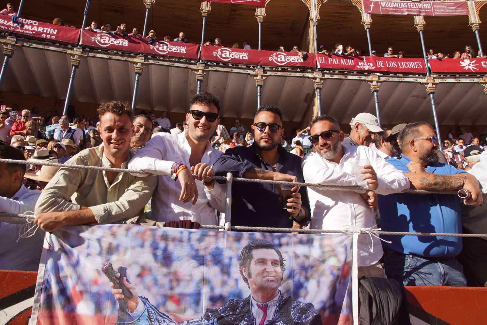 Así ha vivido la afición salmantina el adiós a la feria desde los tendidos: imágenes del ambiente en la corrida concurso