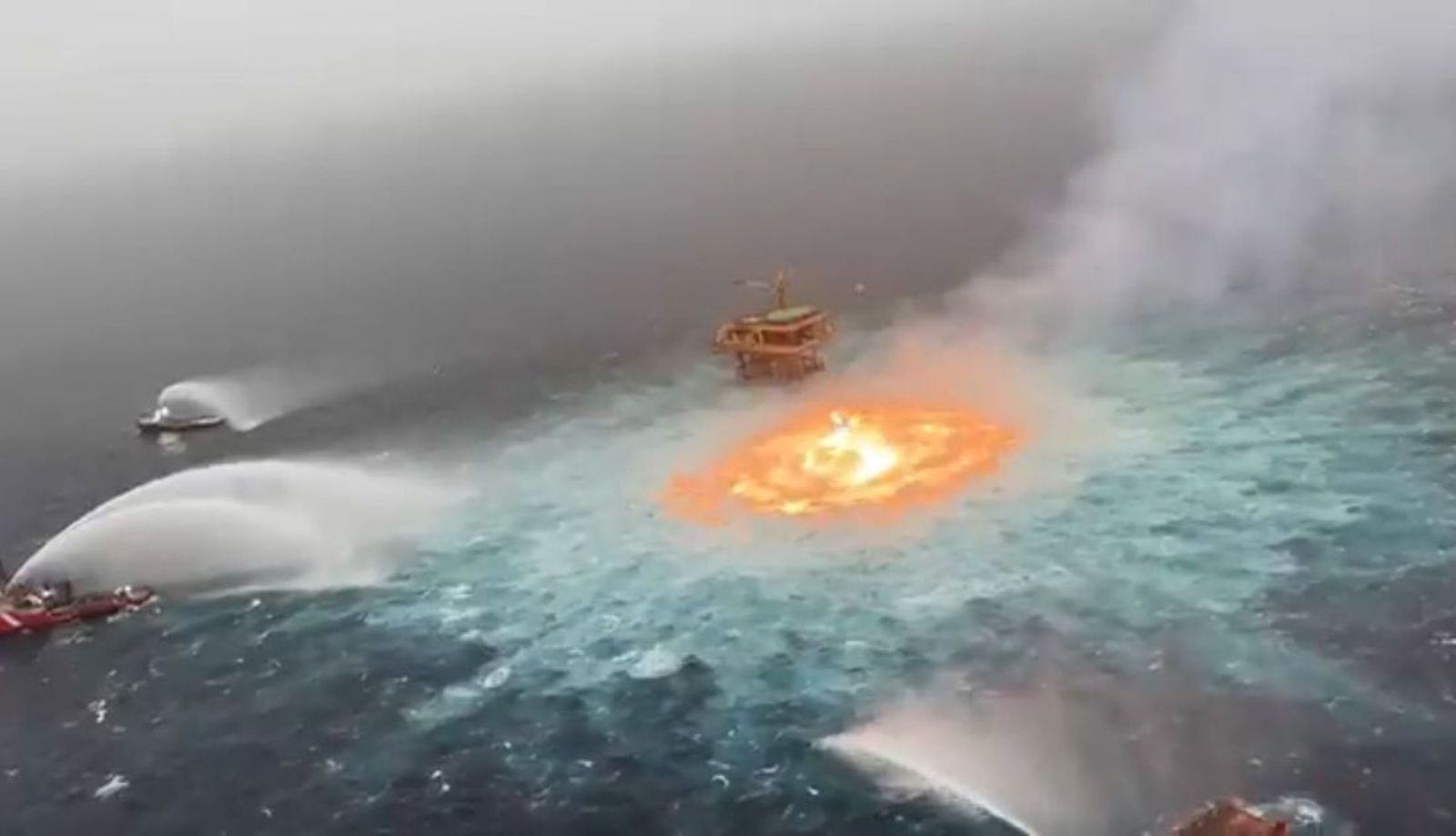 Las llamas en el Golfo de México