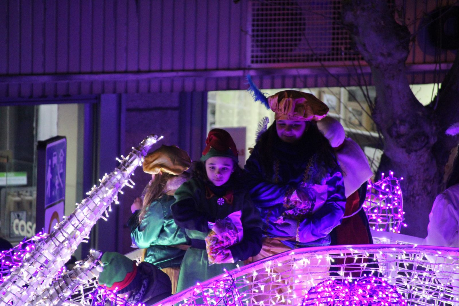 Los Reyes Magos recorren las calles de Salamanca en la Cabalgata 2026