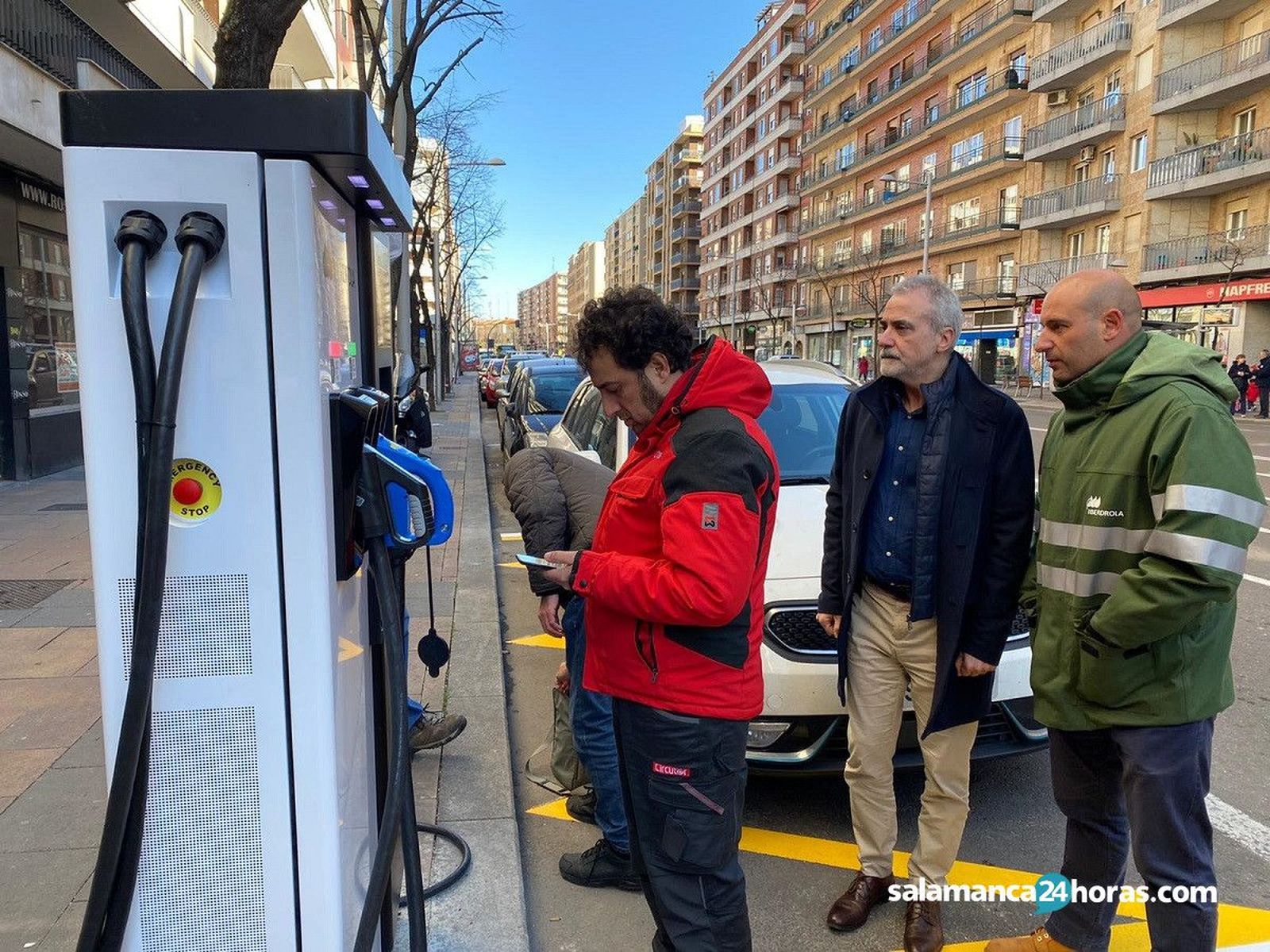 Prueba cargador vehículos eléctricos paseo de la Estación (5 2 2020) (2)