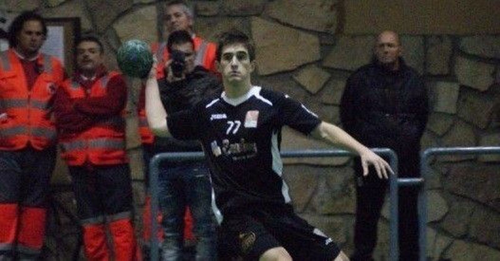 El Ciudad de Salamanca paga el desgaste y cede en Eibar