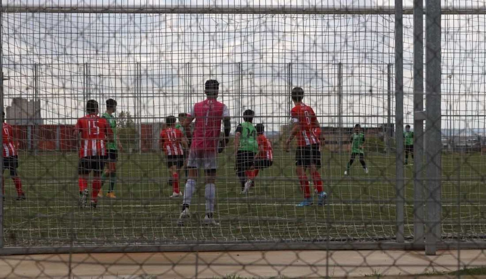 Campo de La Salud en un encuentro de fútbol base