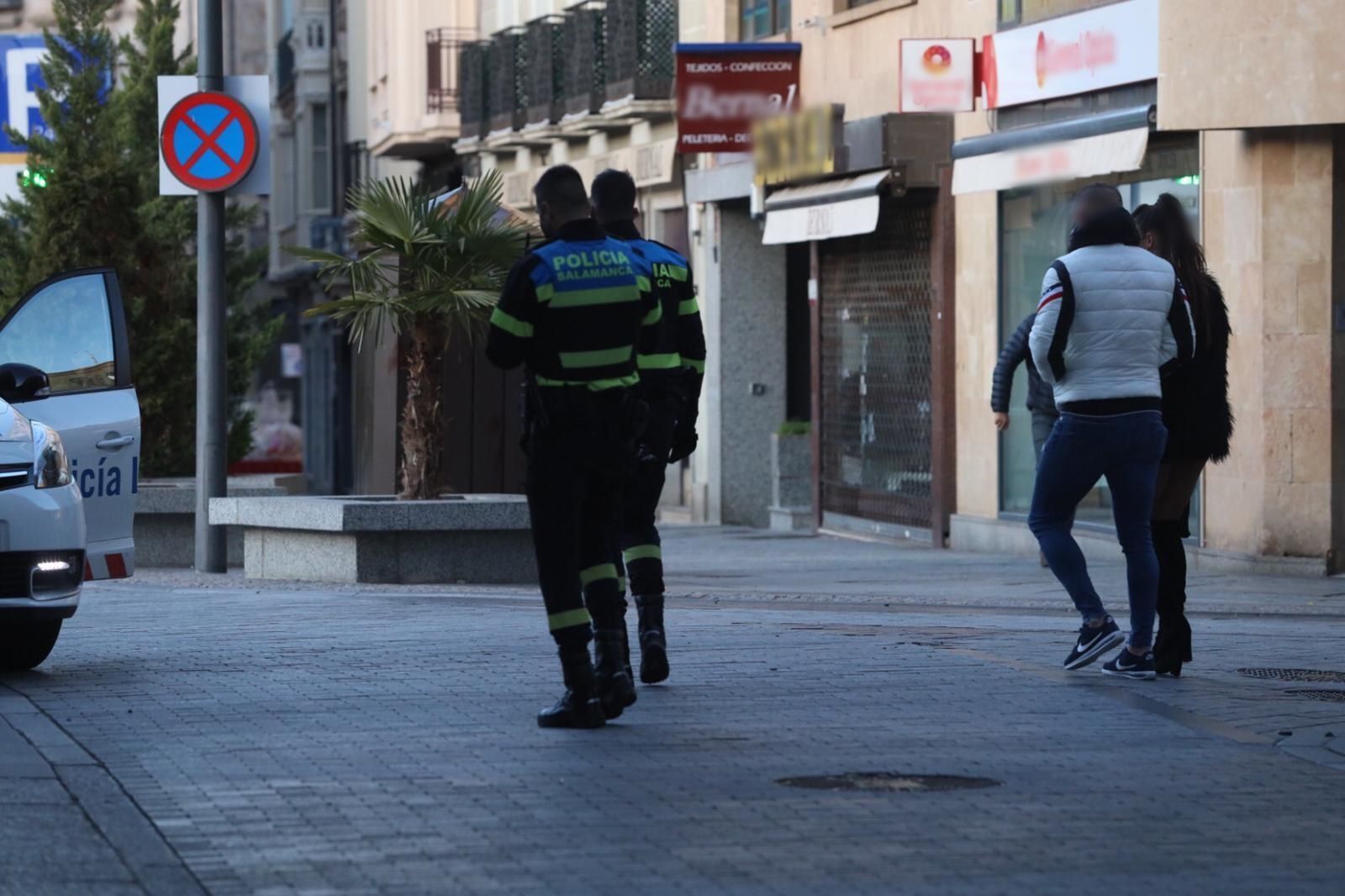 Imagen de archivo de agentes de la Policía Local en Salamanca