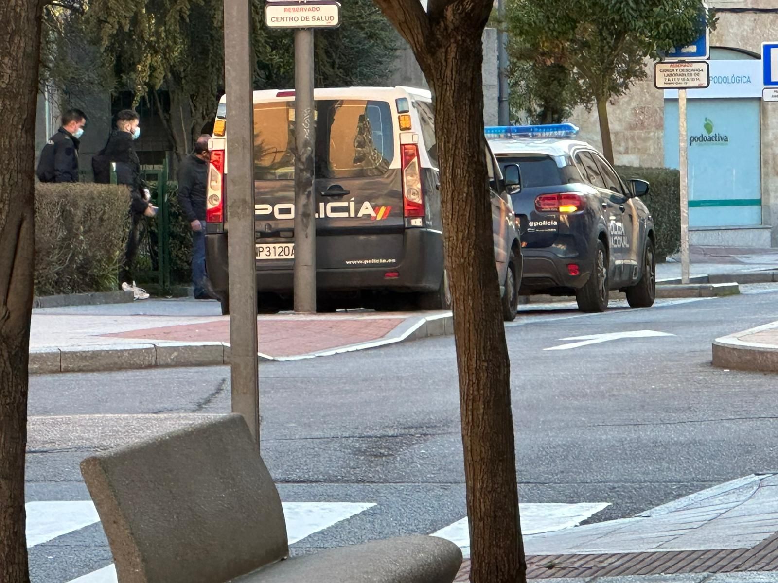 Detenido en la calle Valencia por apuñalar a dos jóvenes