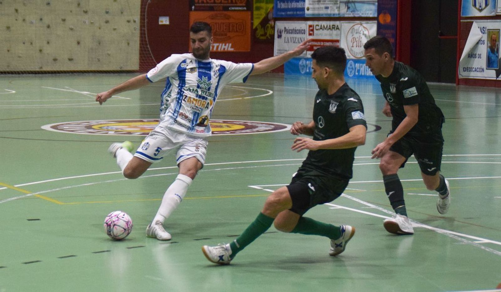 Aitor uno de los jugadores del Atlético Benavente.Archivo