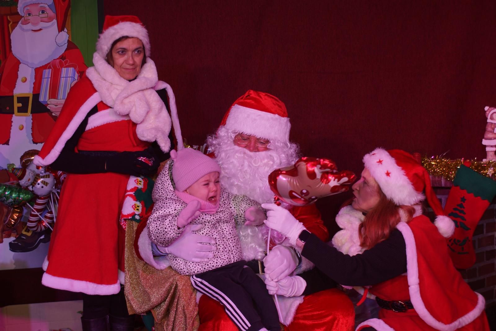 El Encinar recibe la visita de Papa Noel