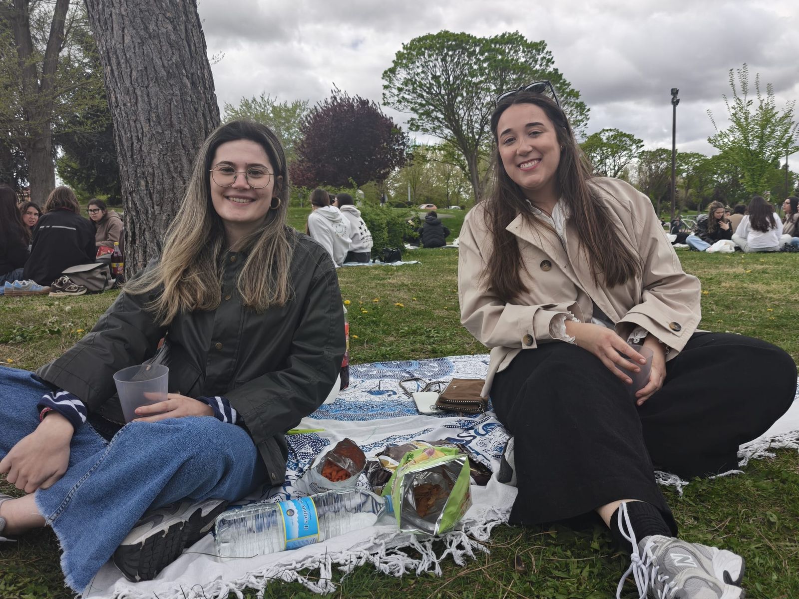 Un multitudinario Lunes de Aguas en Salamanca llena la ribera del Tormes