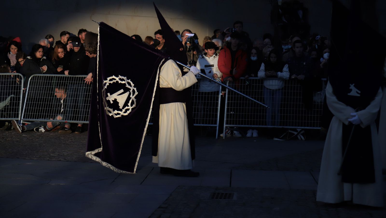 Cofradía del Vía Crucis 2022. Foto María Lorenzo