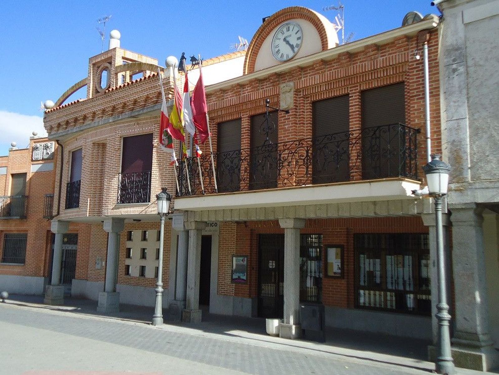 Ayuntamiento de Macotera y Museo provincial de las llanuras y campiñas de Salamanca