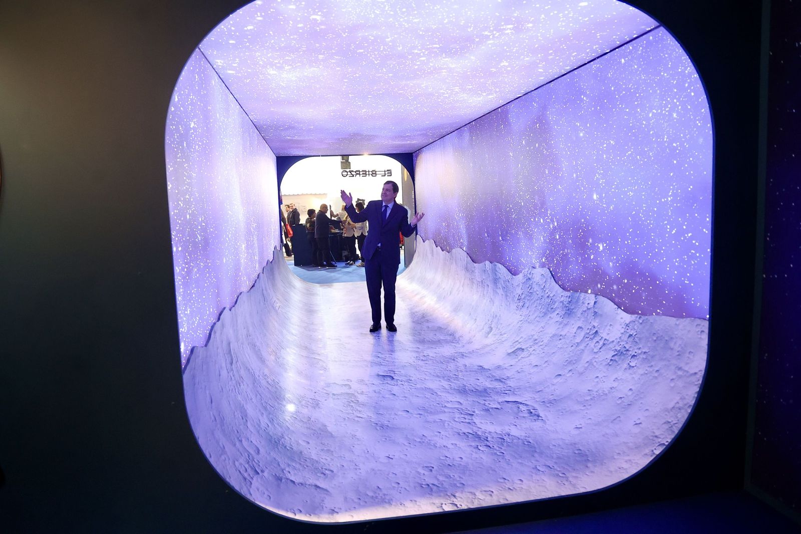 Juan Lázaro / ICAL . El presidente de la Junta de Castilla y León, Alfonso Fernández Mañueco, visita la participación de la Comunidad, en el certamen internacional, para impulsar su promoción.