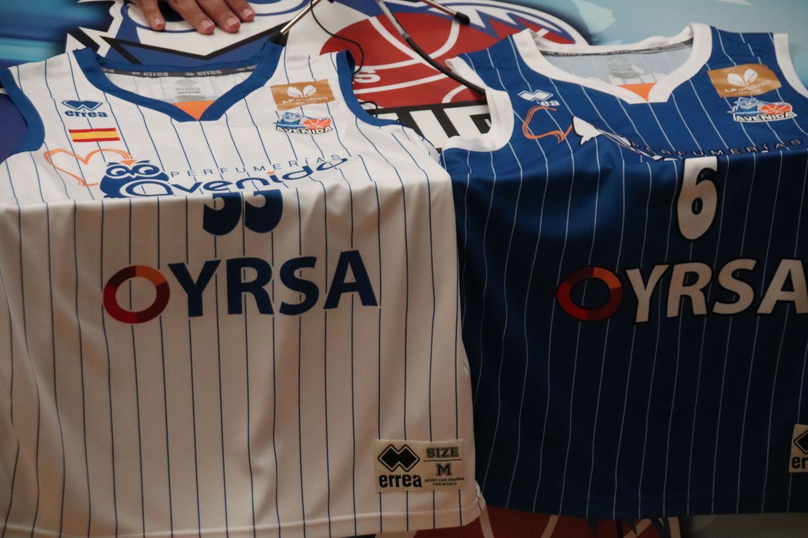 Camiseta Perfumerías Avenida y Oyrsa / FOTO SALAMANCA24HORAS.COM
