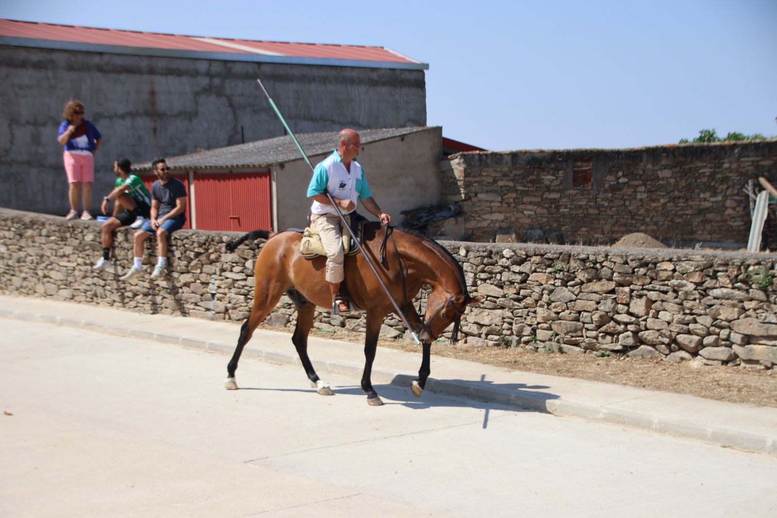 Lumbrales encierro a caballo